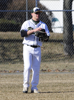 Baseball Outlasted By Dubuque, 13-11