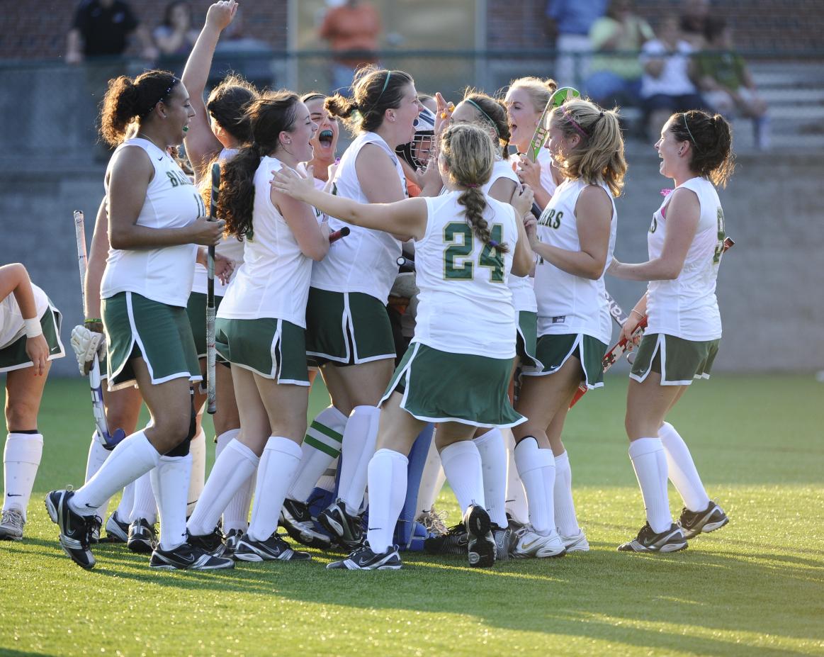 Narey's Late Game Goal Lifts No. 2 Field Hockey to 5-4 Victory over No. 3 Becker College