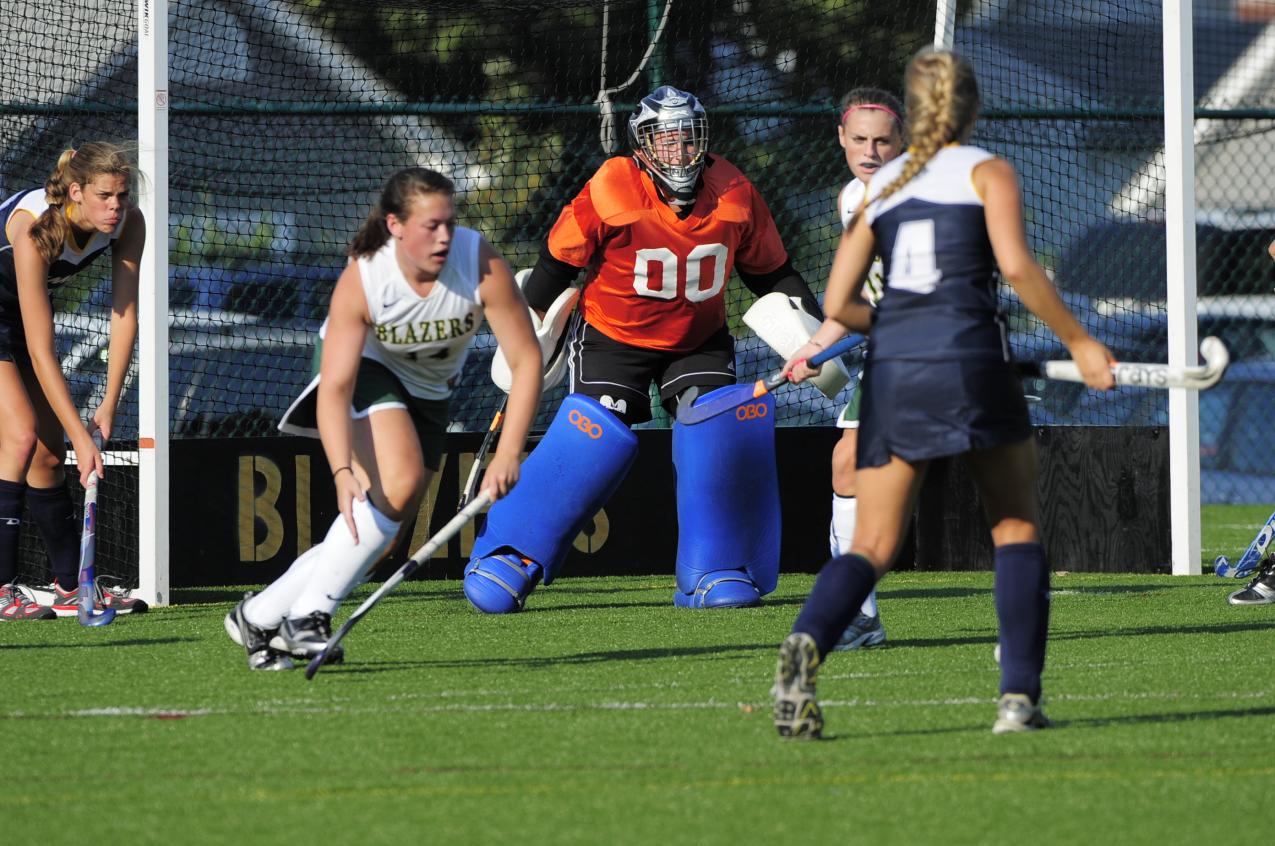 Bonavita Claims Saves Record, Field Hockey Falls to WPI, 5-0
