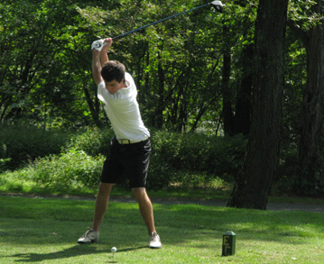 Men's Golf Leads By Nine Strokes After Round One At NECC Championship