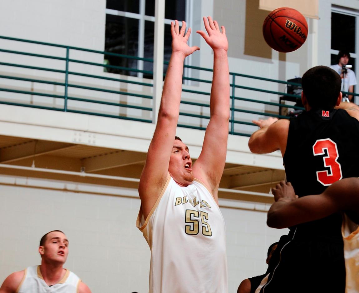 Men's Basketball to Host Blazers Tip-Off Tournament
