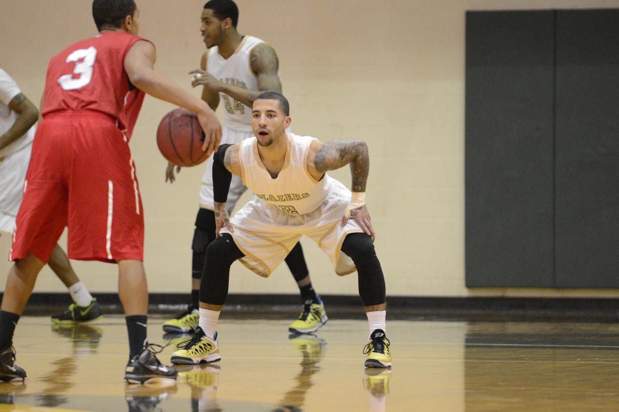 Men&rsquo;s Basketball Powers Past Mitchell College, 93-66