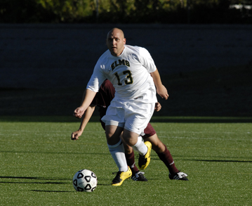 Emmanuel Outlasts Mens Soccer, 2-1