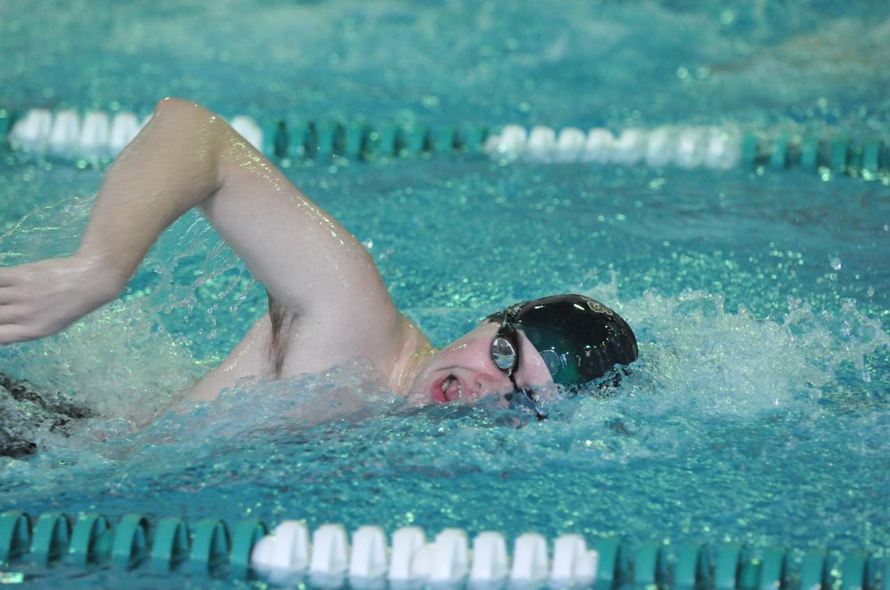 Men&rsquo;s and Women&rsquo;s Swimming Split With Norwich University
