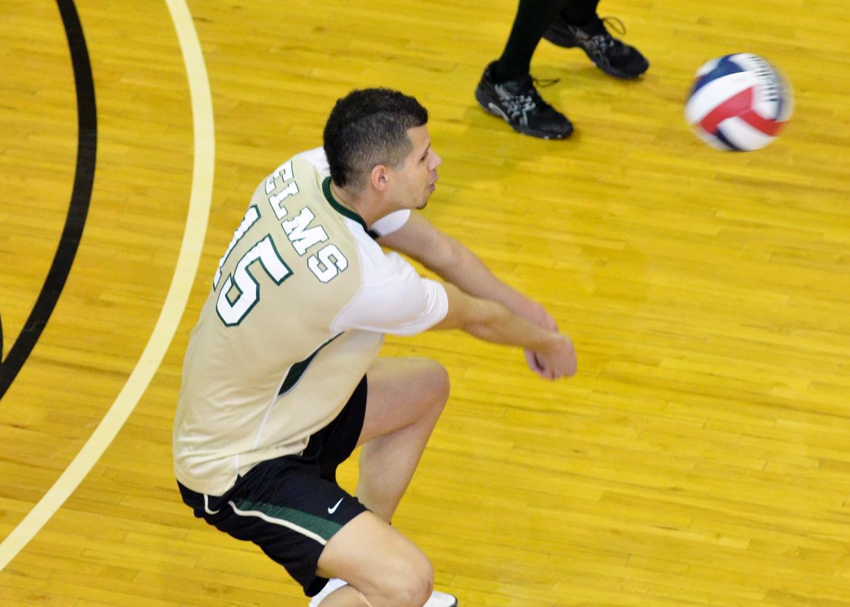 Newbury College Outlasts Men&rsquo;s Volleyball, 3-2