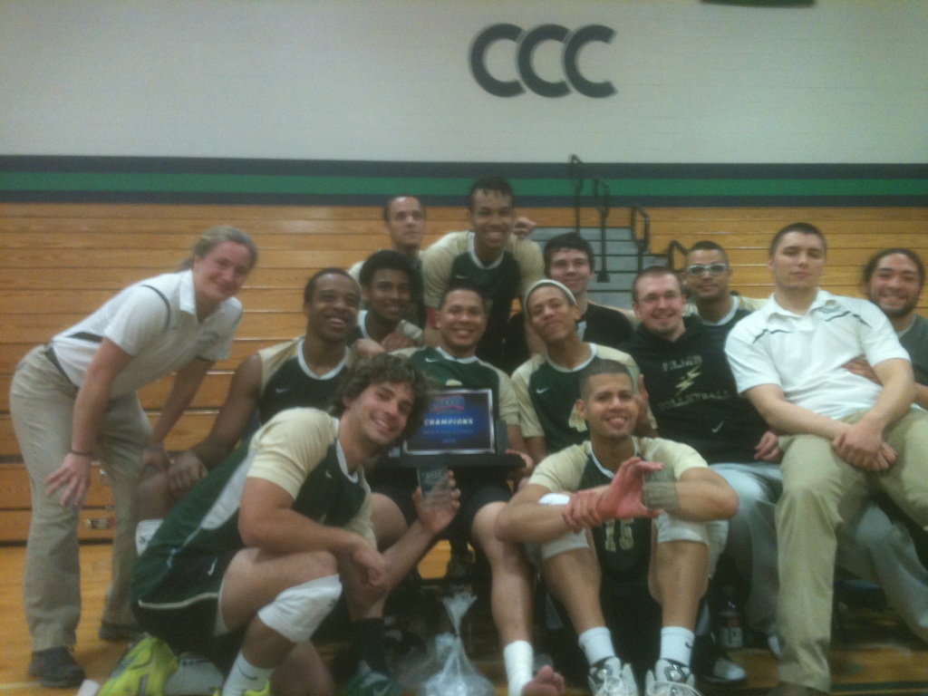 Men&rsquo;s Volleyball Tops Endicott College, 3-1, Advances to Inaugural NCAA Division III Championship