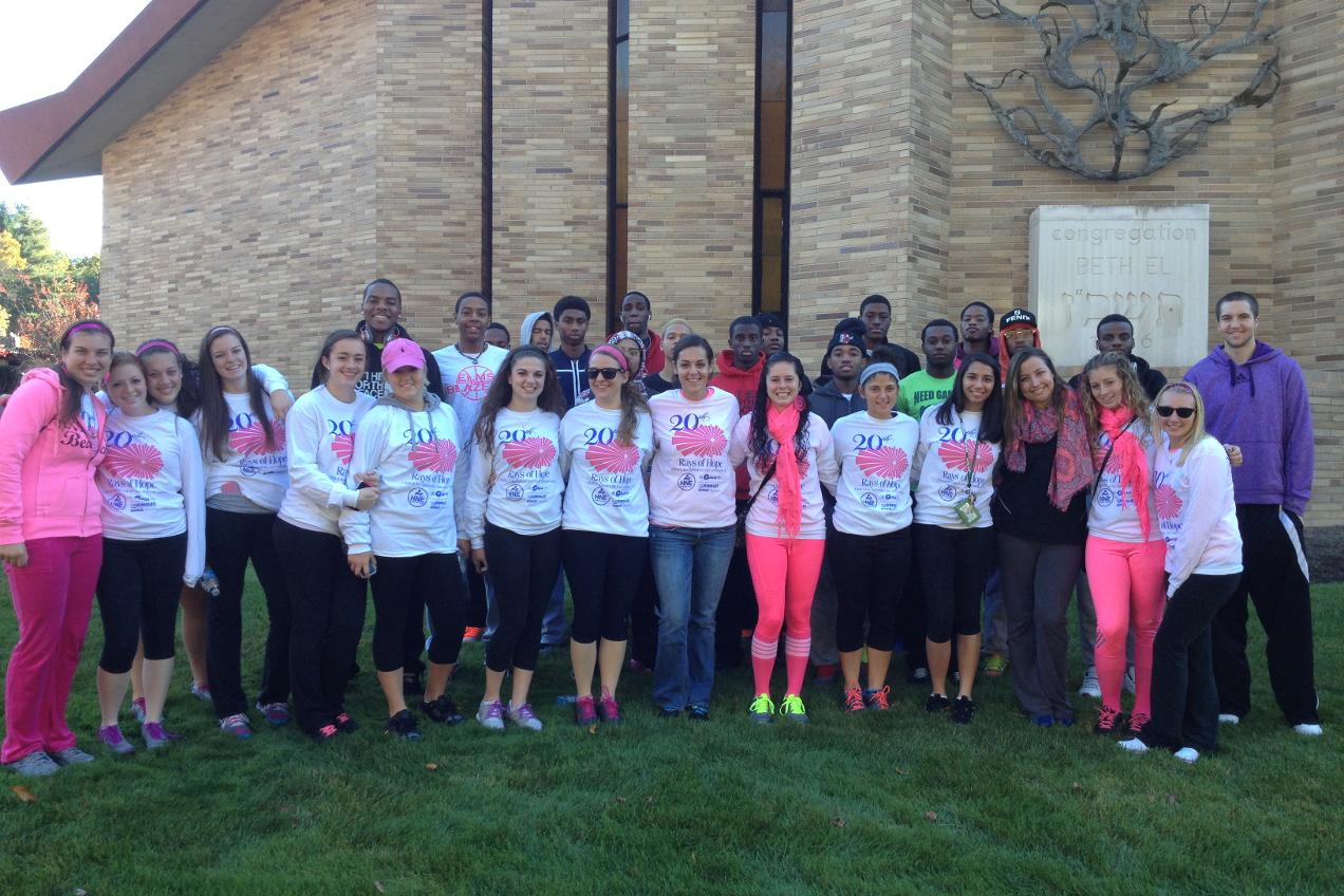Men&rsquo;s Basketball and Field Hockey Participate in &lsquo;Rays of Hope Walk&rsquo;