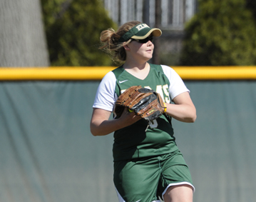 Worcester State University Swings Past Softball, 5-0 And 9-2