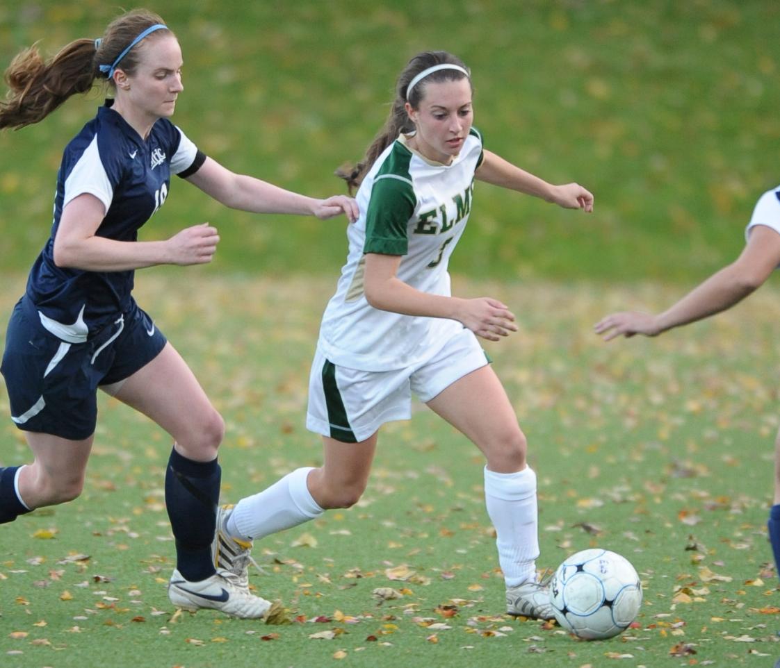 Women&rsquo;s Soccer Falls to Lesley University, 4-0