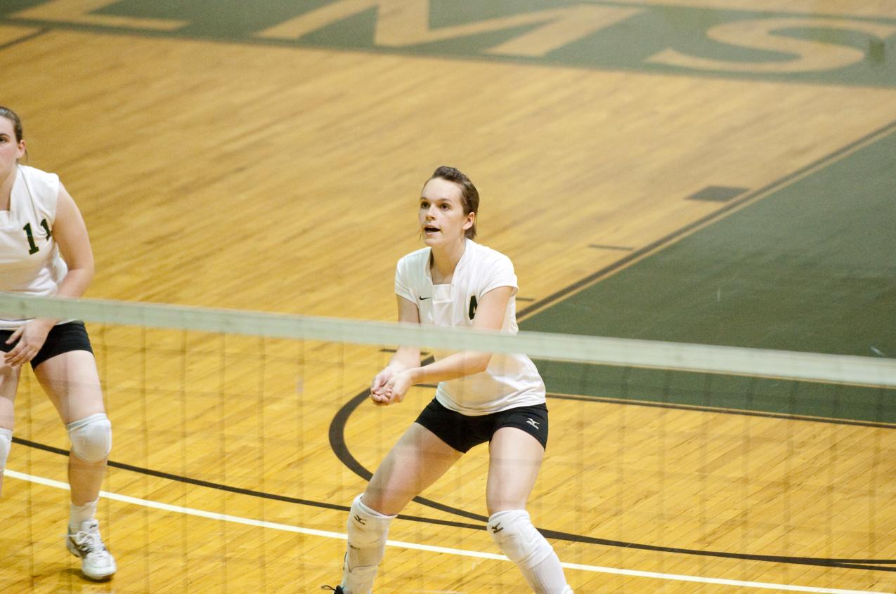 Framingham State Outlasts Womens Volleyball, 3-0