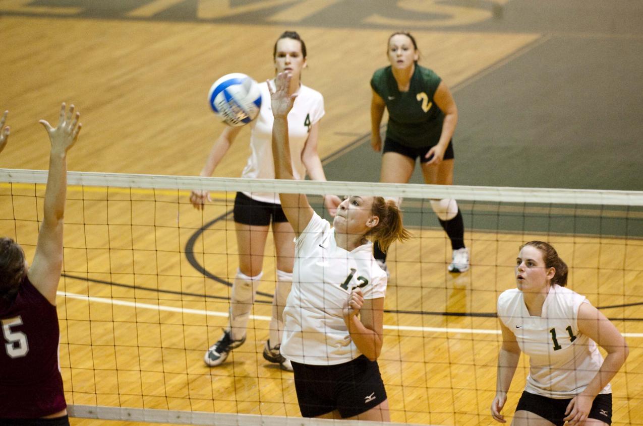Womens Volleyball Sweeps By Mitchell, 3-0