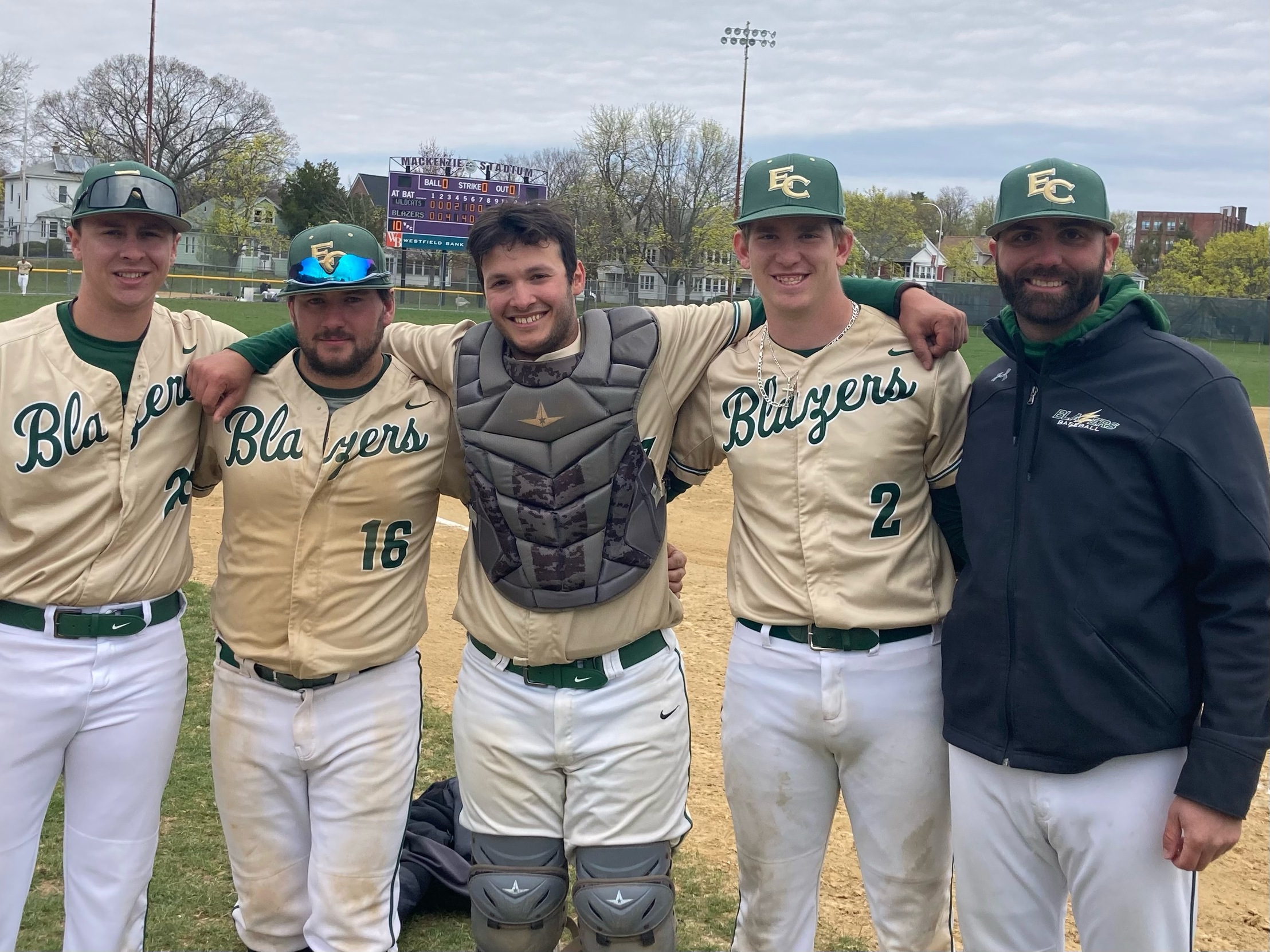 Baseball Splits with JWU on Senior Day