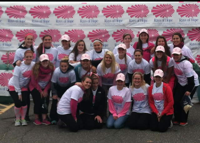 Field Hockey Participates in Rays of Hope Walk