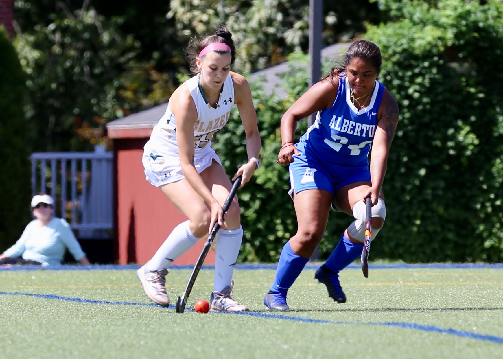Late Surge Sends Field Hockey Past Raiders