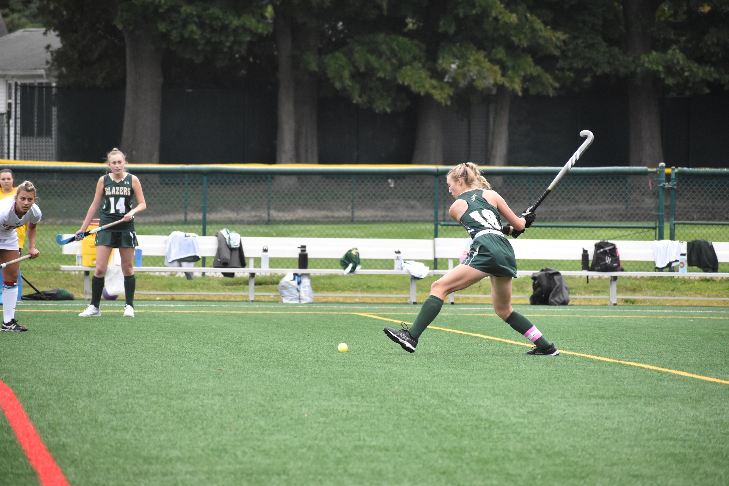 Field Hockey Defeats Bulldogs on the Road