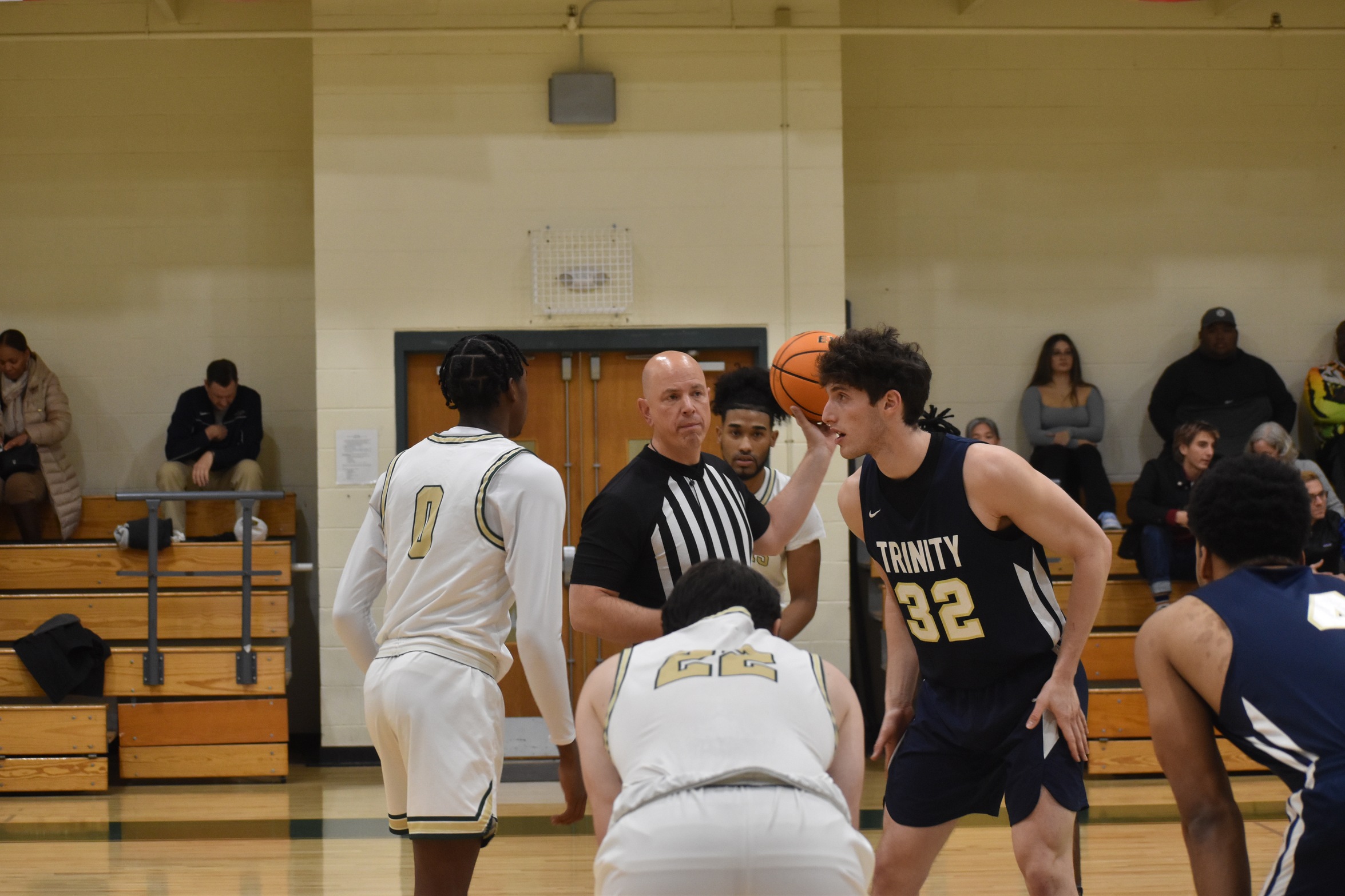 Men's Basketball Keel to Bantams
