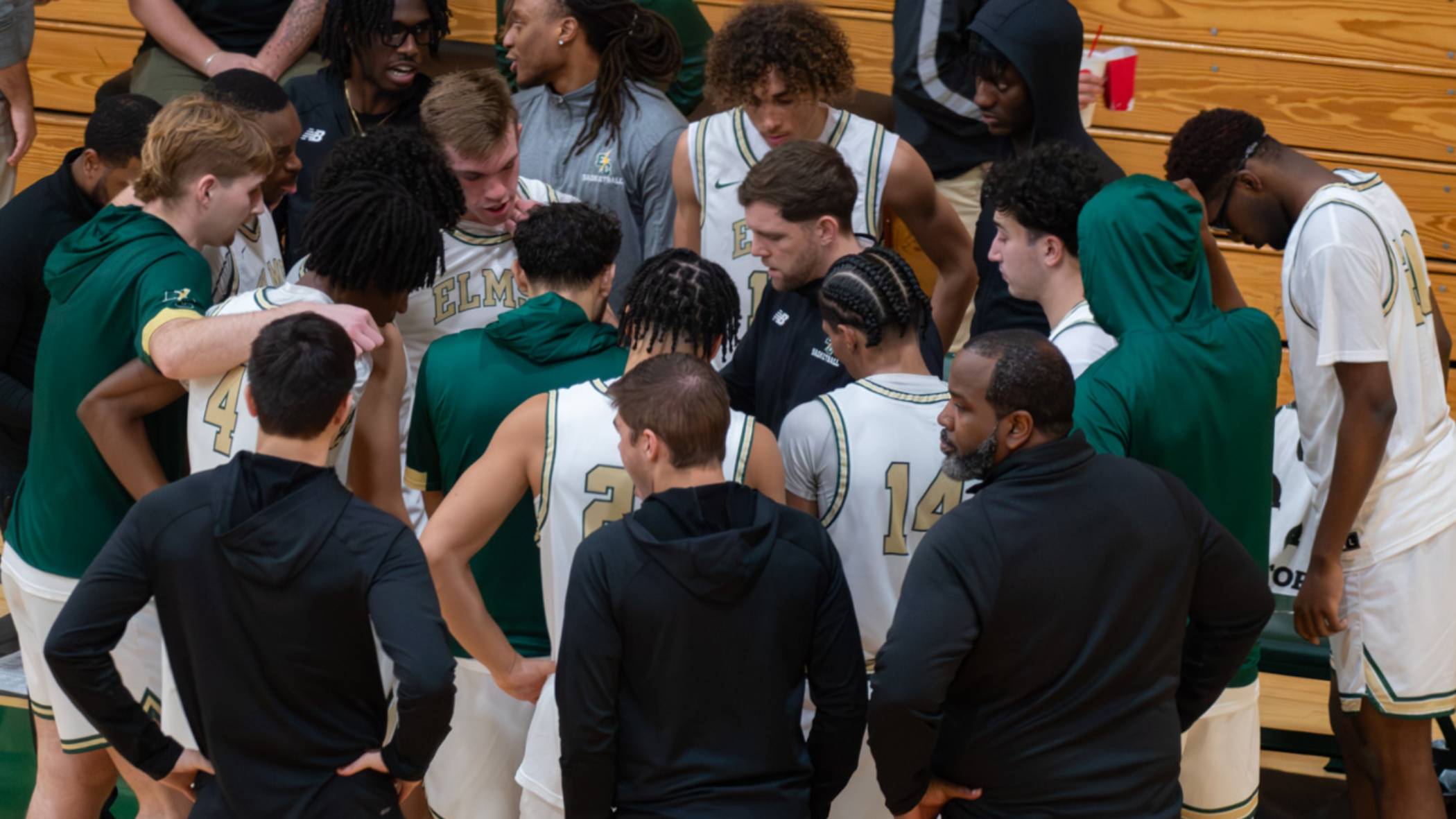 Men's Basketball Lose to Blue Jays in a Close Conference Opener