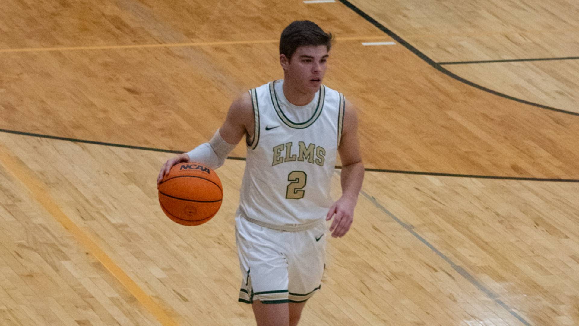Men's Basketball Snaps Losing Streak with 70-56 Victory Over MCLA
