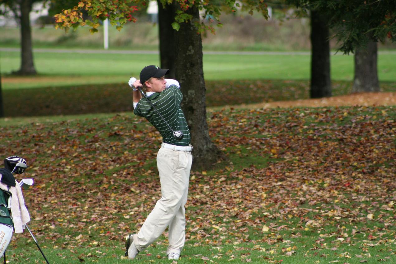 Men&rsquo;s Golf Places Seventh Following Day One Action of Rhode Island College Invitational