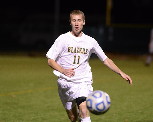 Men&rsquo;s Soccer Tops Regis College in NECC Opener, 3-0