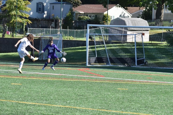 Jaques Hat Trick Helps Blazers Soar Over Lynks