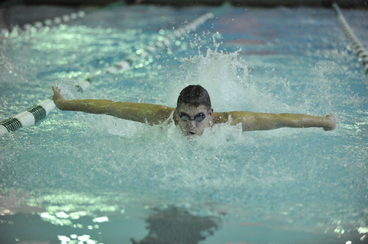 Men&rsquo;s and Women&rsquo;s Swimming Compete on Day One of NEISDA Championships