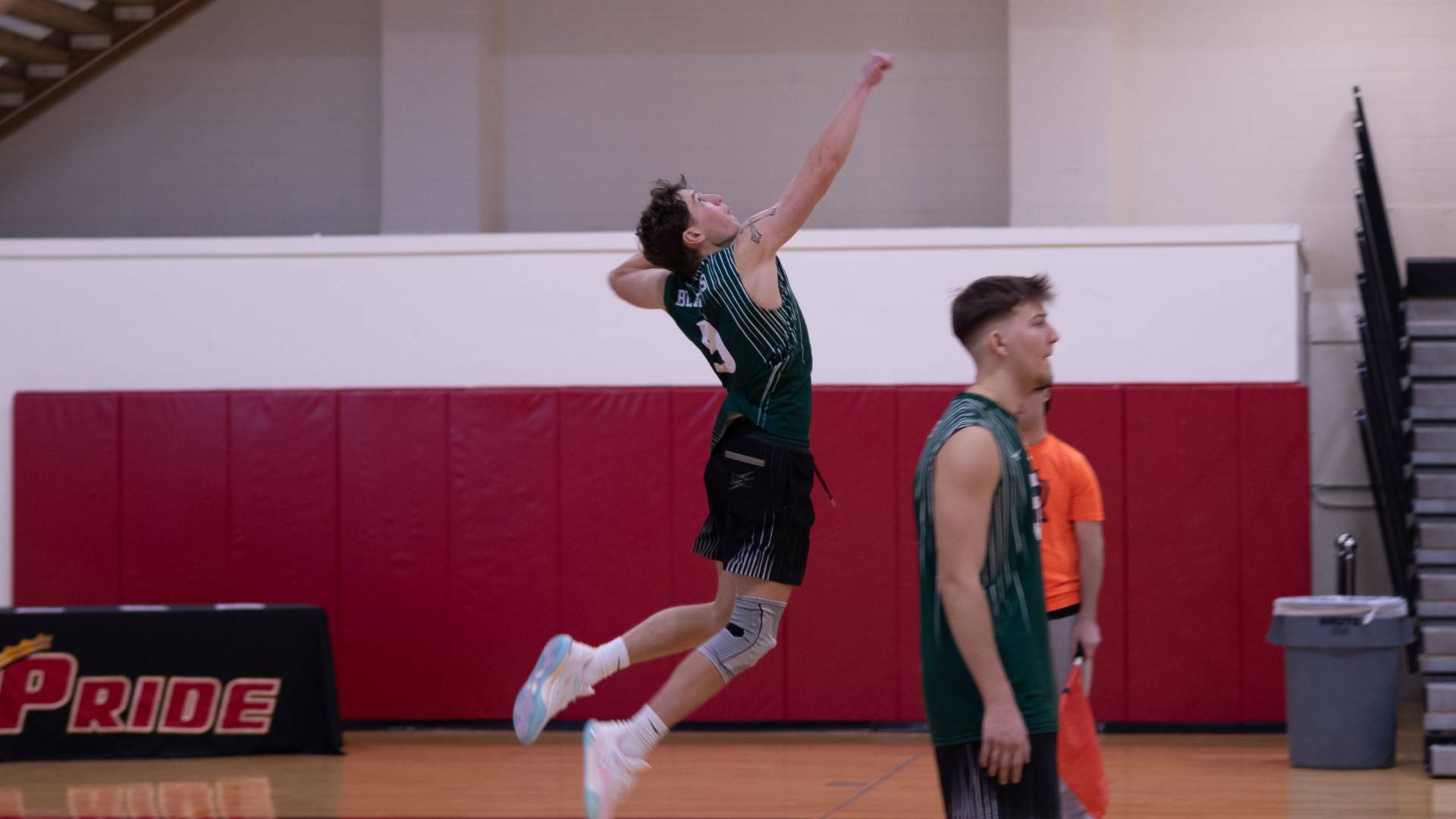 Men's Volleyball Comes Back to Beat Curry in Four Sets