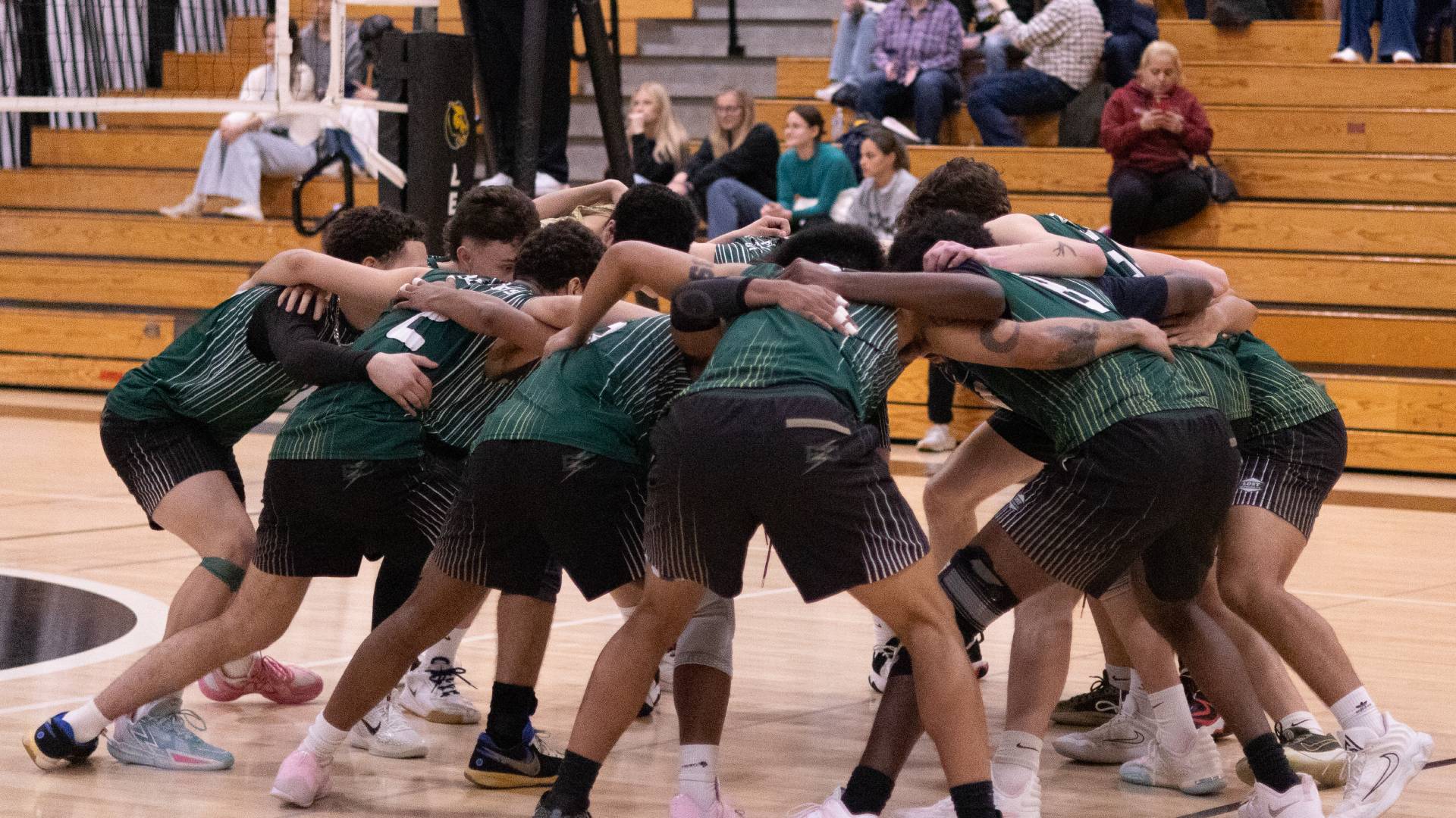 Men's Volleyball Takes a Set from Rivier