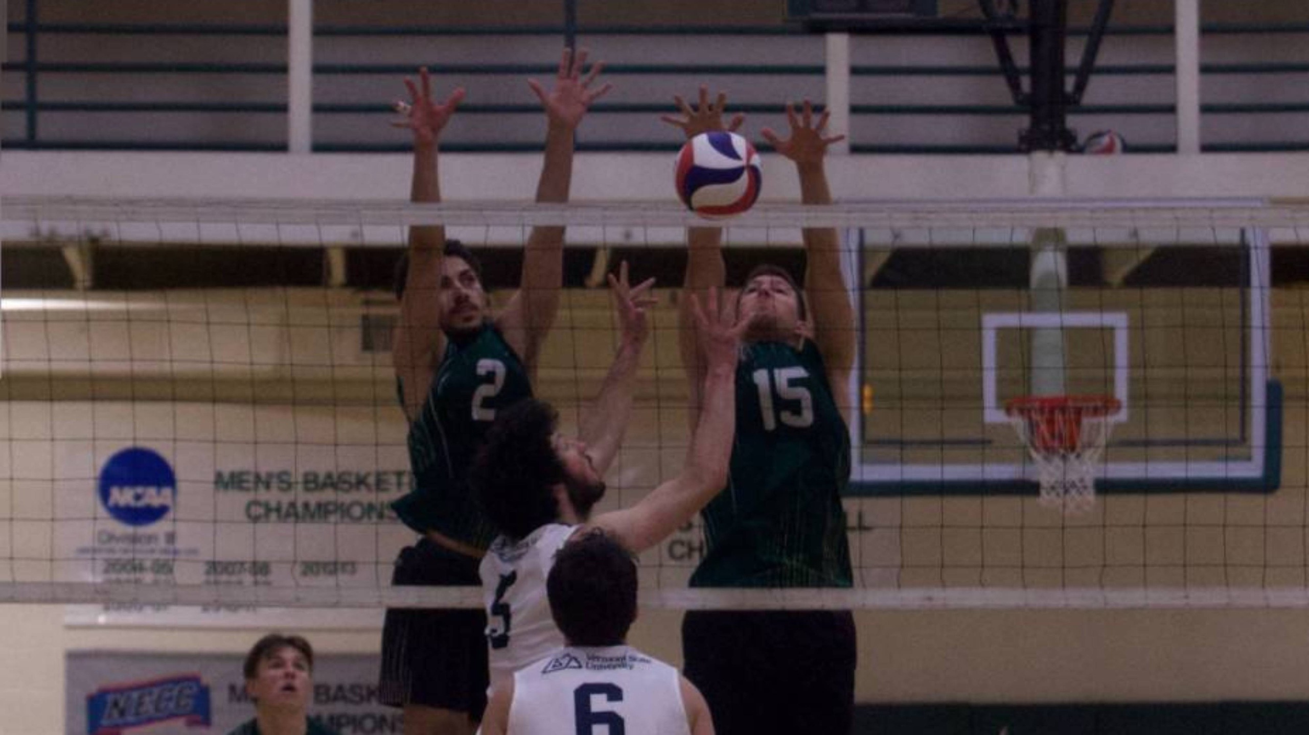 Men's Volleyball Sweeps Badgers at Home