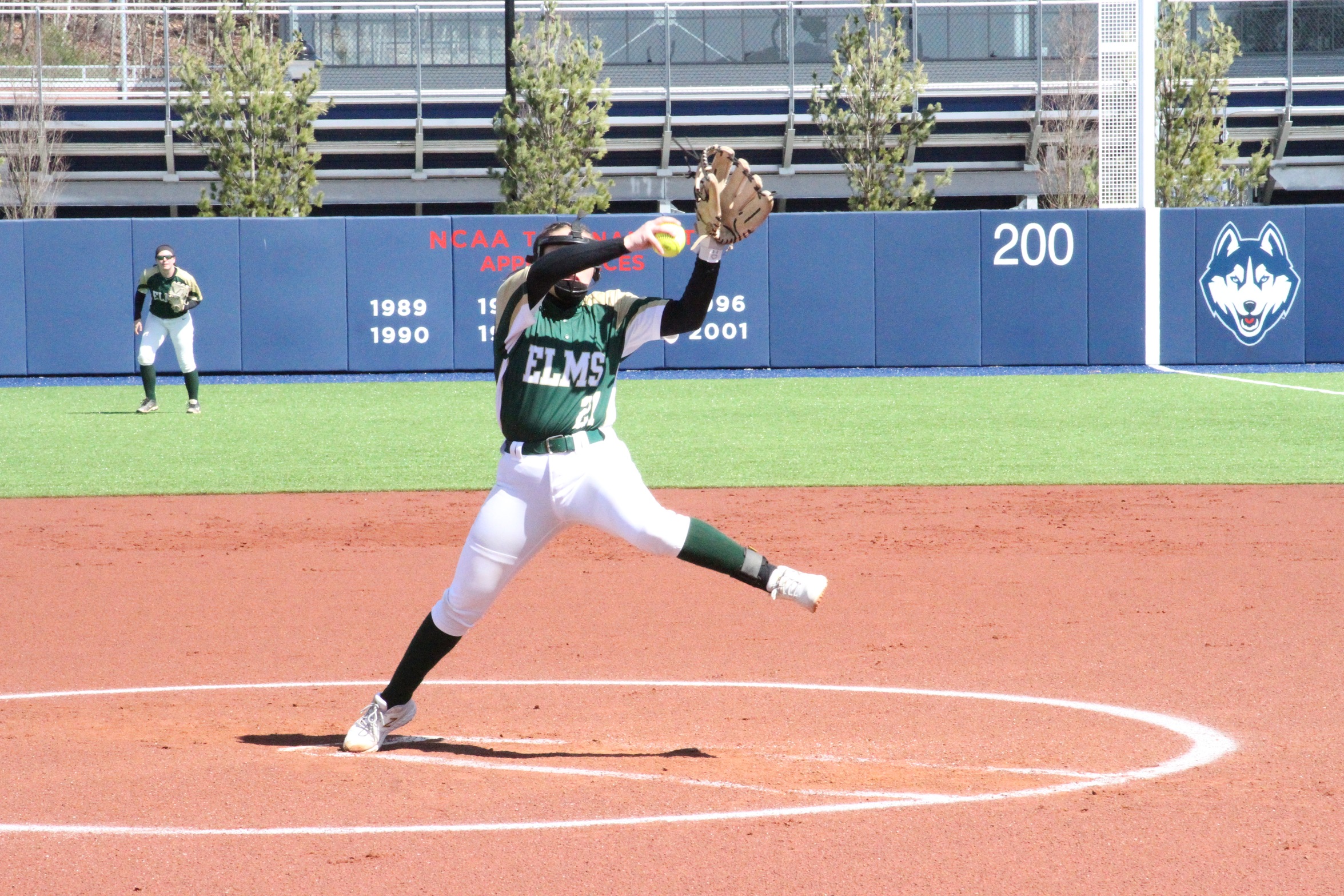 Blazers Split Double-Header Against Dean College