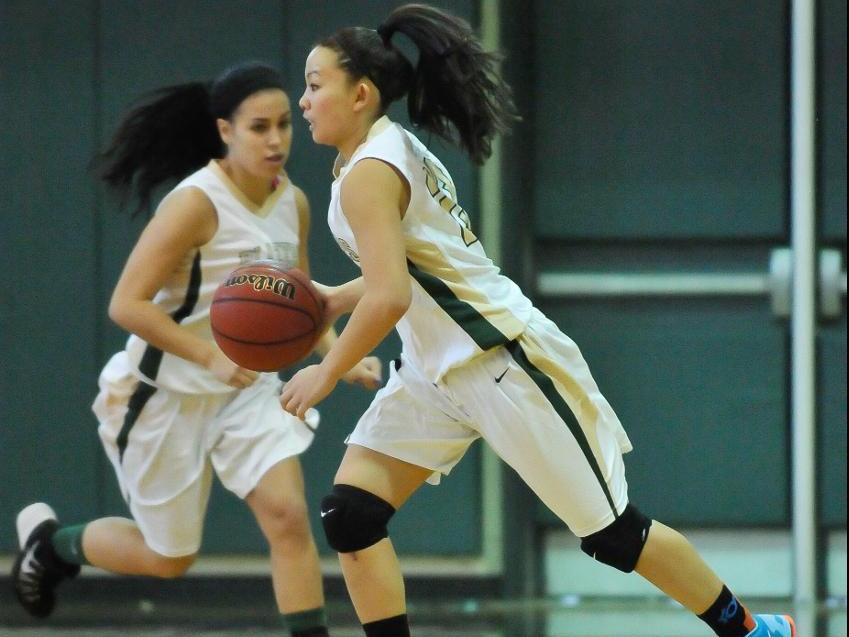 Women's Basketball Register First Victory of Season