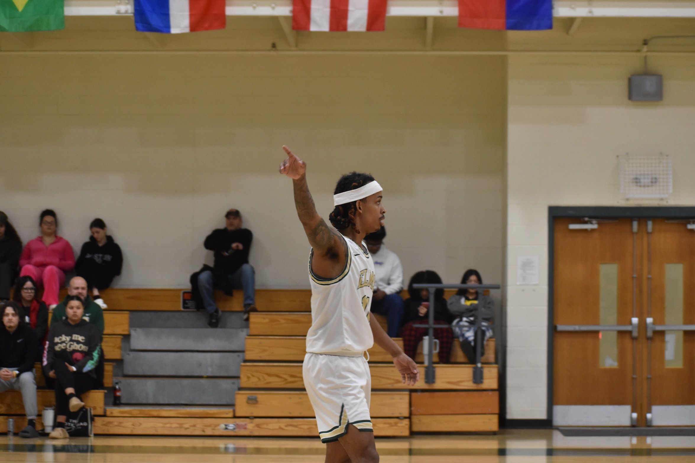 Cadle Scores 1000th Point in Home Conference Win
