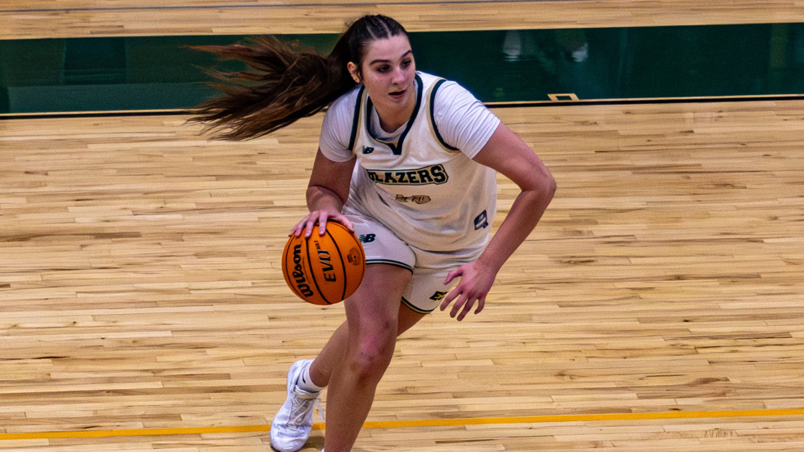 Women's Basketball Defeats Rivier for Second-Straight Victory