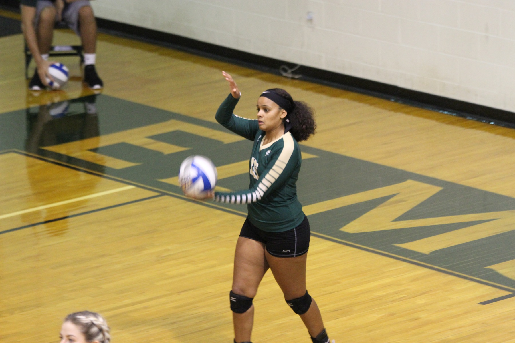 Women&rsquo;s Volleyball Drops NECC Opener To ENC