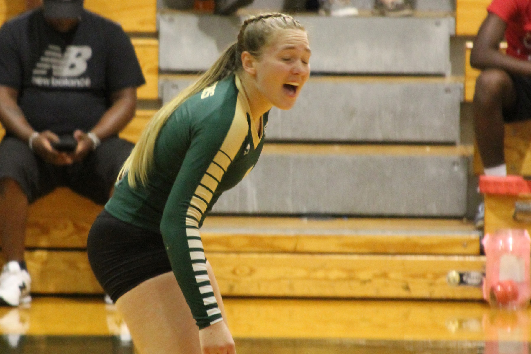 Blazers Clip Owls In Four Set Thriller