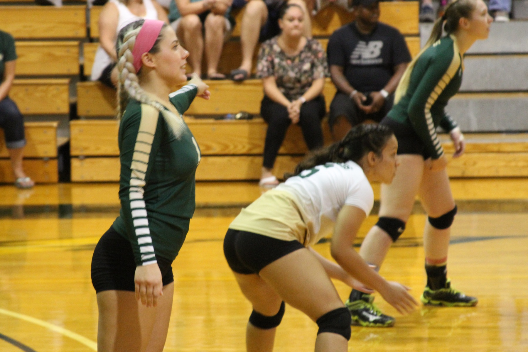 Blazers Tripped Up In Four Sets At UMass.-Dartmouth